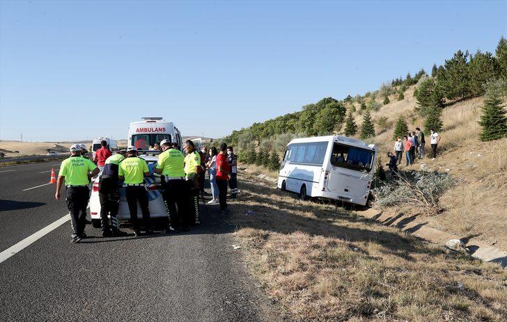 Aselsan personelini taşıyan minibüs ile yolcu otobüsü çarpıştı G1