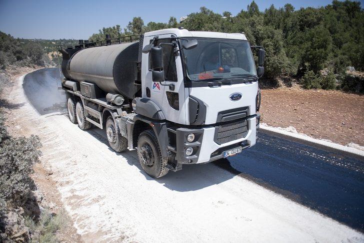 Silifke’nin kırsal bölgelerindeki bazı yollar yıllar sonra asfalt gördü G2