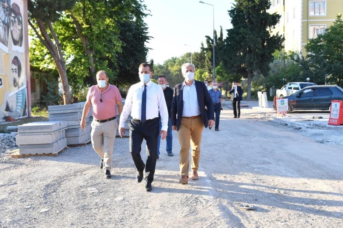 Balıkesir B&uuml;y&uuml;kşehir Belediyesinden il&ccedil;elerde yol hamlesi