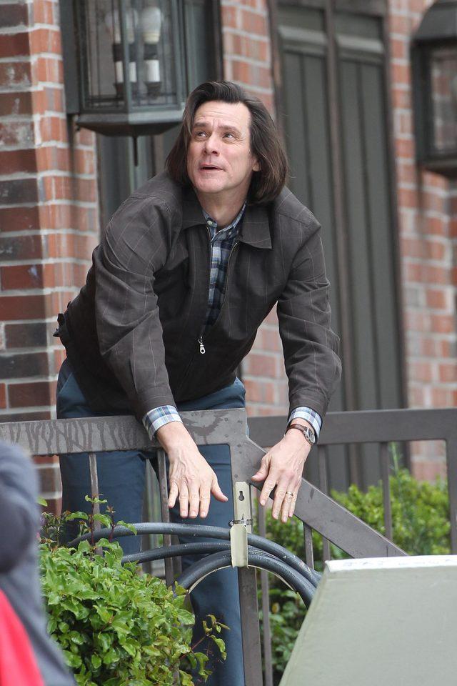 JIMCARREY_B5794_317056_0014