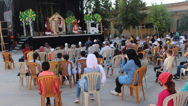 “Altın Kız çocuk oyunu tiyatro gösterisi yapıldı