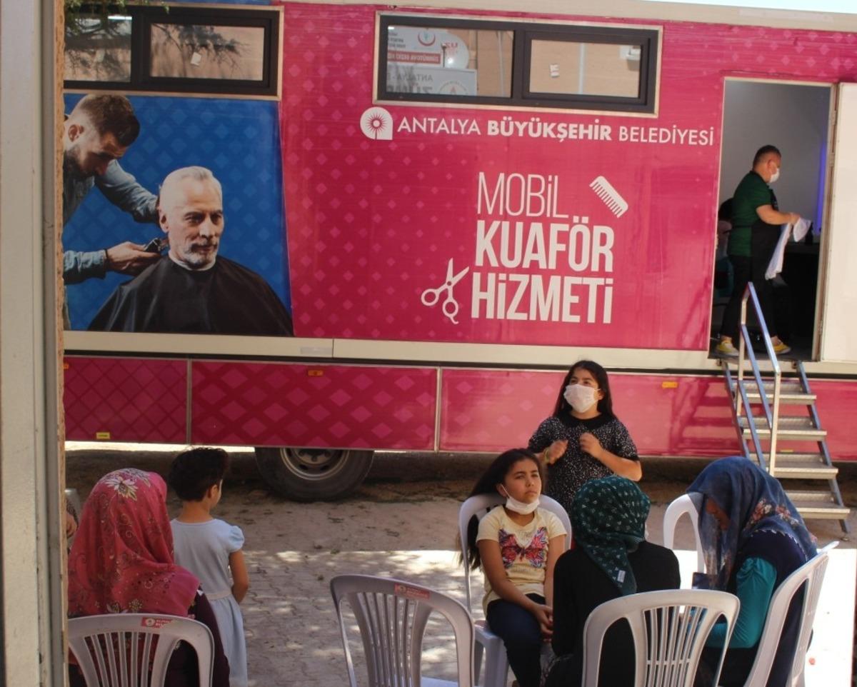 Mobil kuaf&ouml;r tırı Elmalı&rsquo;da  331 vatandaşa hizmet verdi