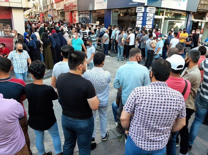 Dedikodu yayıldı! Yüzlerce kişi göç idaresine akın etti G1