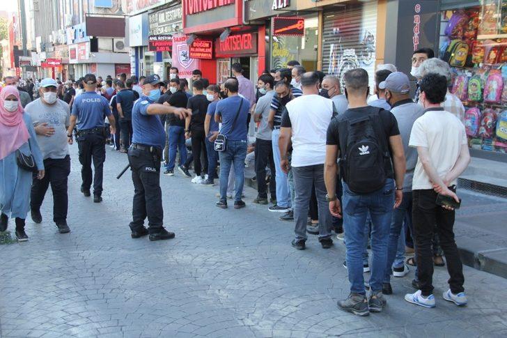 Dedikodu yayıldı! Yüzlerce kişi göç idaresine akın etti G3