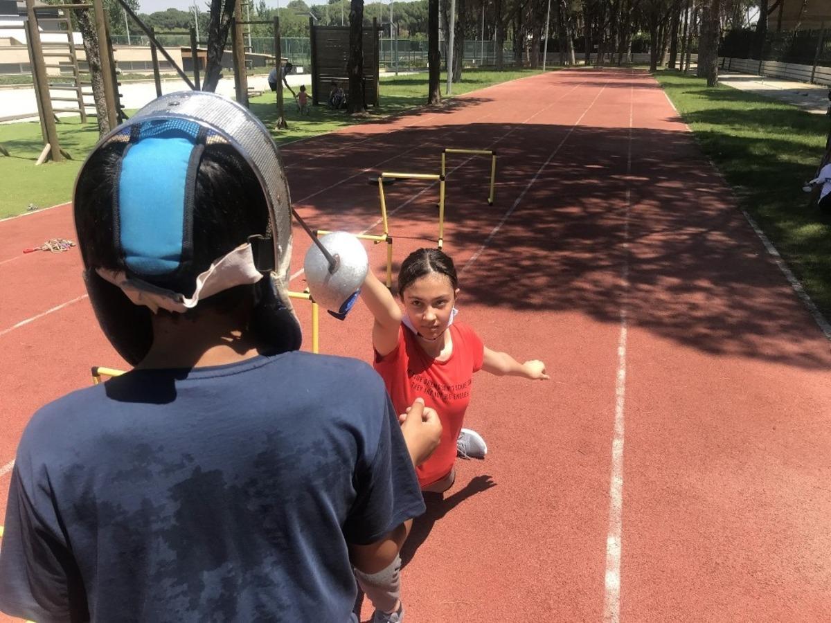 Pandemiyle kaybettikleri kondisyonu &rsquo;Eskrimvivor&rsquo; ile doğada kazanıyorlar