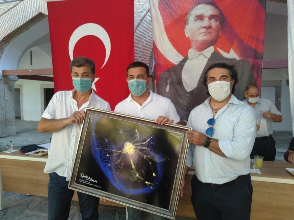 Kuşadası Belediye Meclisi, d&uuml;nya şampiyonlarını ağırladı