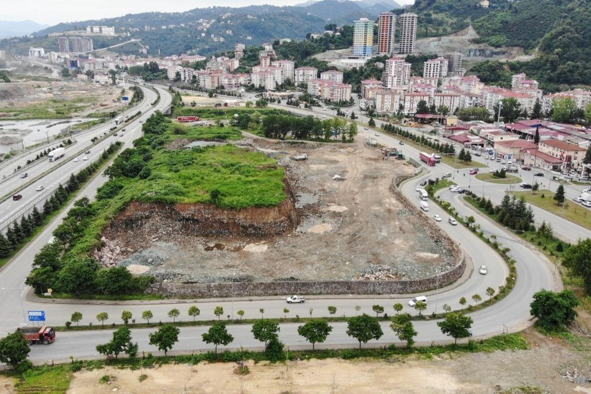 Doğu Park&rsquo;taki &ccedil;&ouml;p ve molozların y&uuml;zde 70&rsquo;i kaldırıldı