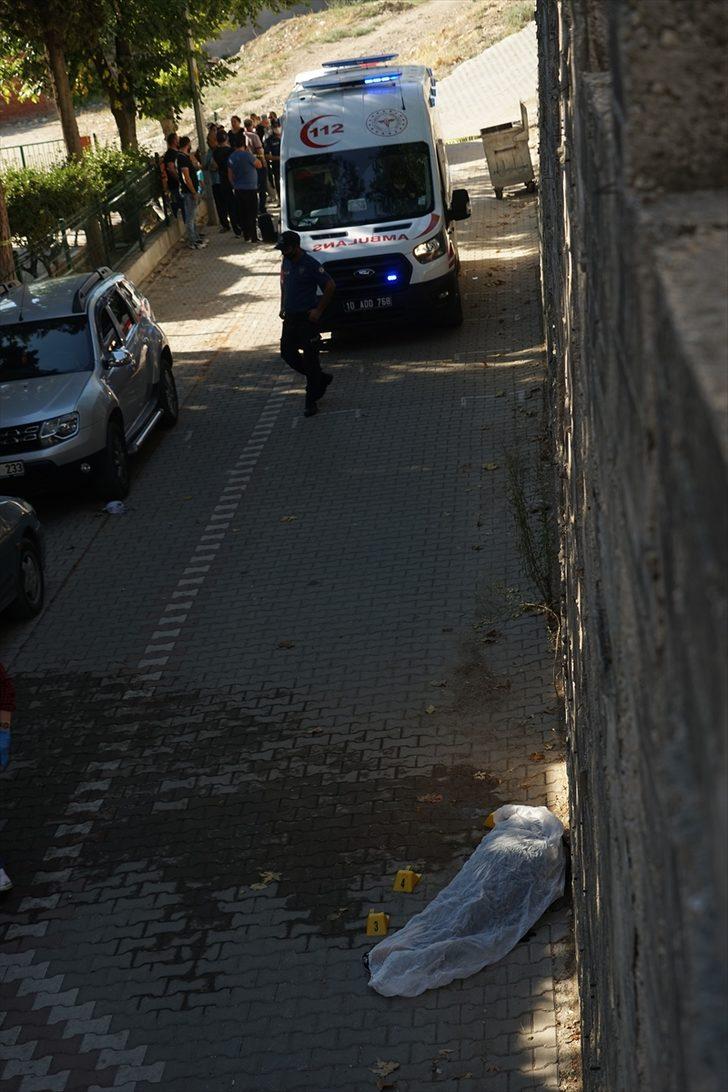 Boşandığı gün eşini öldürdüğü iddia edilen kişi tutuklandı G1