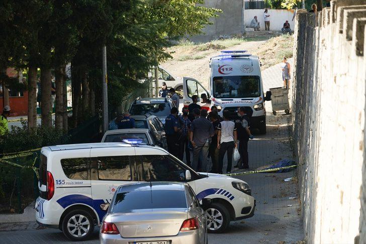 Boşandığı gün eşini öldürdüğü iddia edilen kişi tutuklandı G3