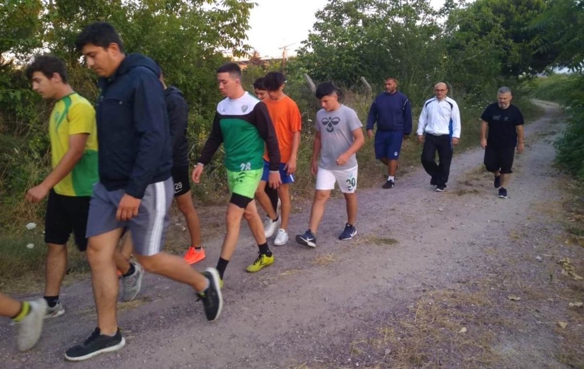 G&uuml;reş&ccedil;ilerden &ouml;nce y&uuml;r&uuml;y&uuml;ş sonra kahvaltı