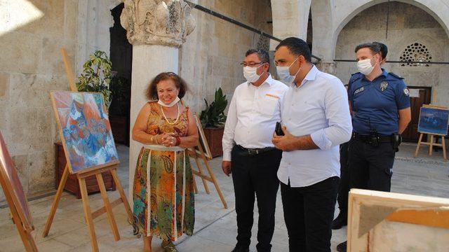 30 yıldır hem yazıyor hem Çiziyor