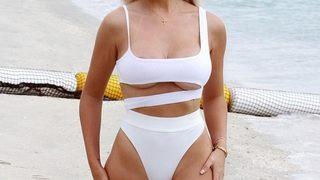 Chloe Ferry'nin mayosu dar geldi