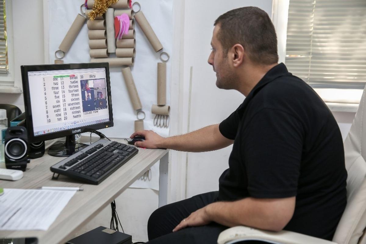 Nil&uuml;ferli kadınlar İngilizce &ouml;ğreniyor