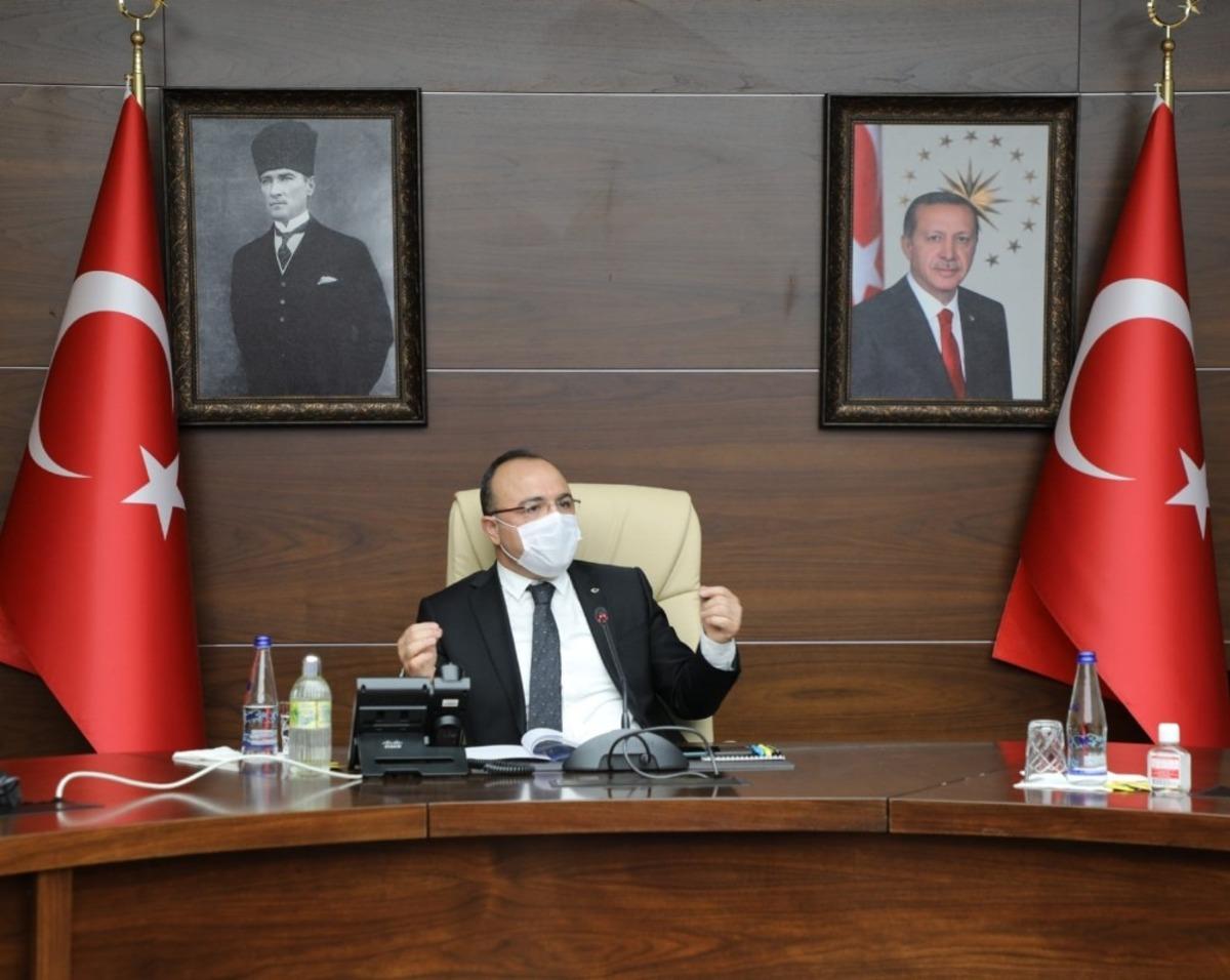 Vali Yırık, &ldquo;Tedbiri kesinlikle elden bırakmamak gerekiyor&rdquo;