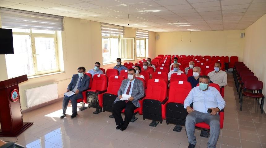 Kırşehir Valisi&rsquo;nden esnafa korona vir&uuml;s uyarısı