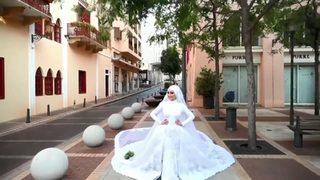 Beyrut’taki patlamaya düğün fotoğrafı çektirirken yakalandı