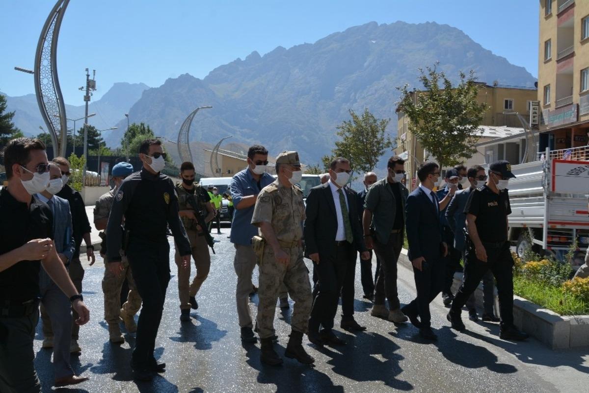 Hakkari&rsquo;de korona vir&uuml;s denetimi