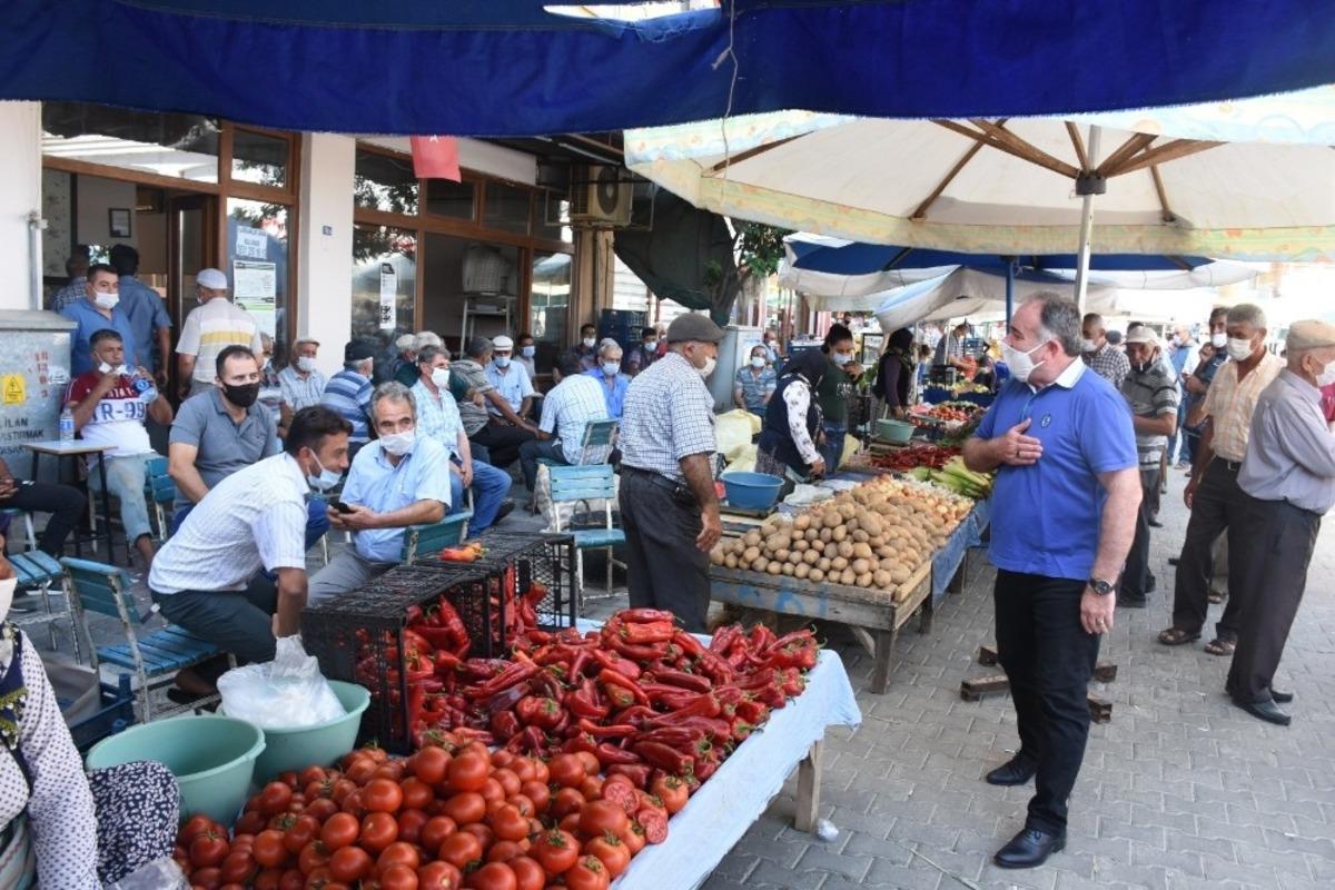 Başka &Ouml;ndeş, semt pazarında vatandaşlara korona vir&uuml;s uyarısında bulundu