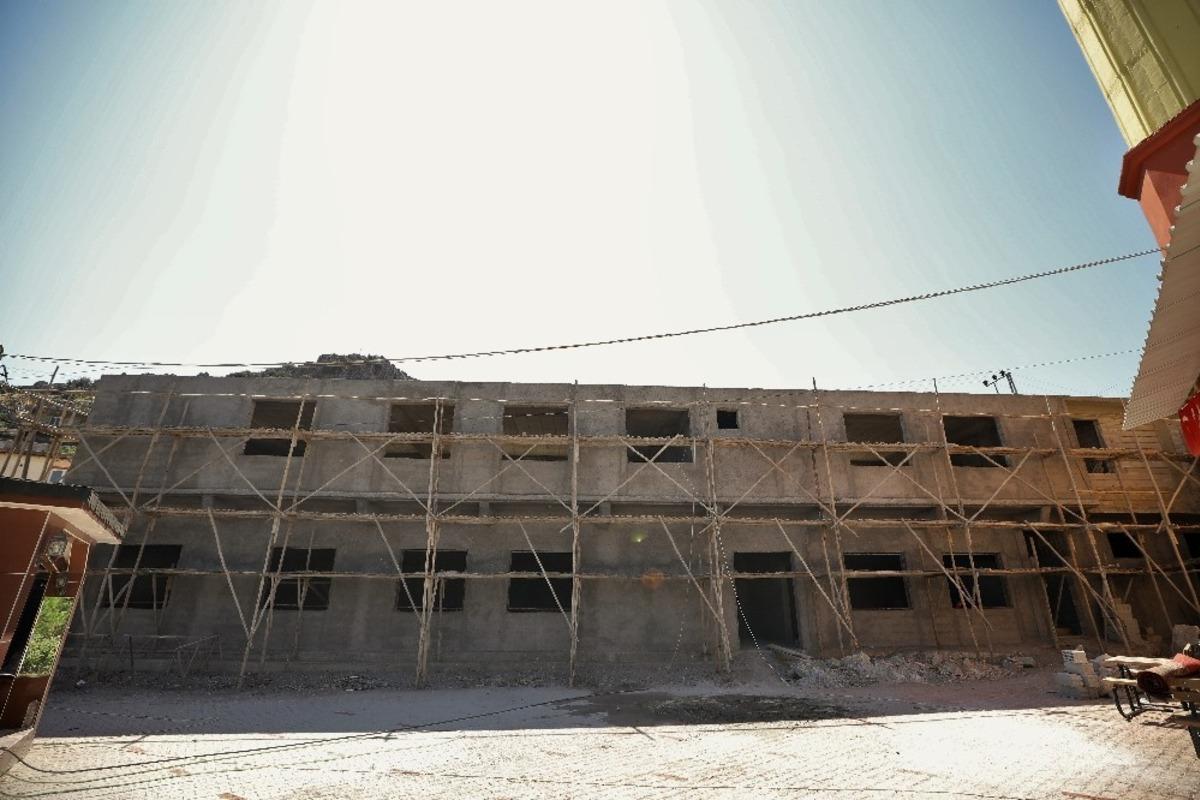 Cerityeniyapan, sosyal tesisi i&ccedil;in g&uuml;n sayıyor