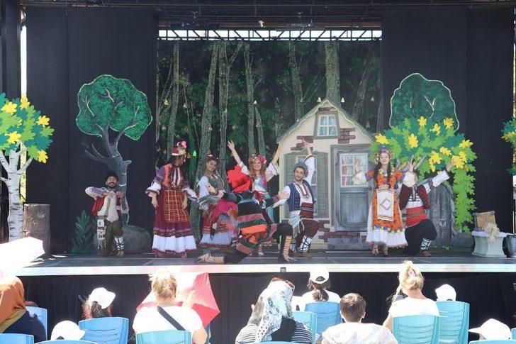 Altın kız tiyatro oyunu sahnelendi G1