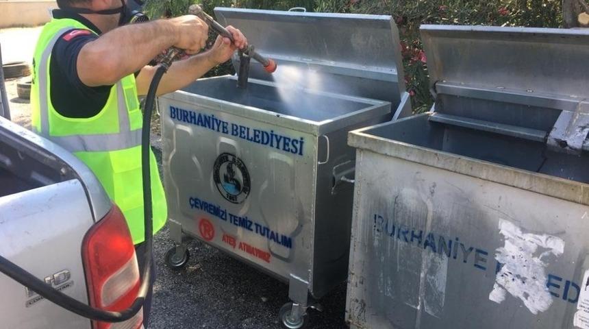 Burhaniye’de karasinek mücadelesi