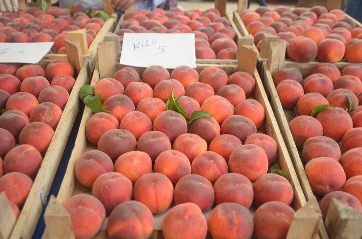 Yerli şeftalinin fiyatı her geçen gün düşüyor G3