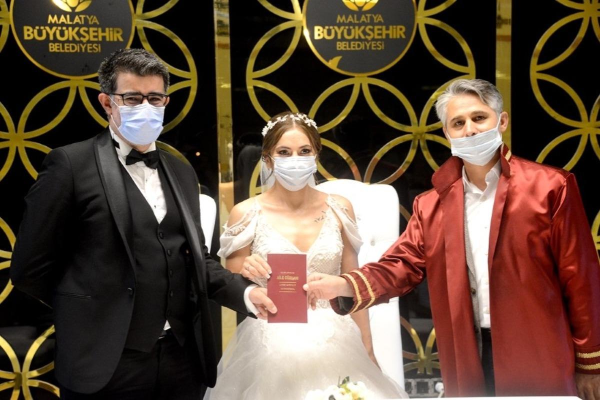 Malatya B&uuml;y&uuml;kşehir&rsquo;den nikahta Covid-19  &ouml;nlemleri