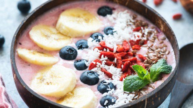 Smoothie bowl tarifi: Pişmanlık duymayacağınız tek tatlı