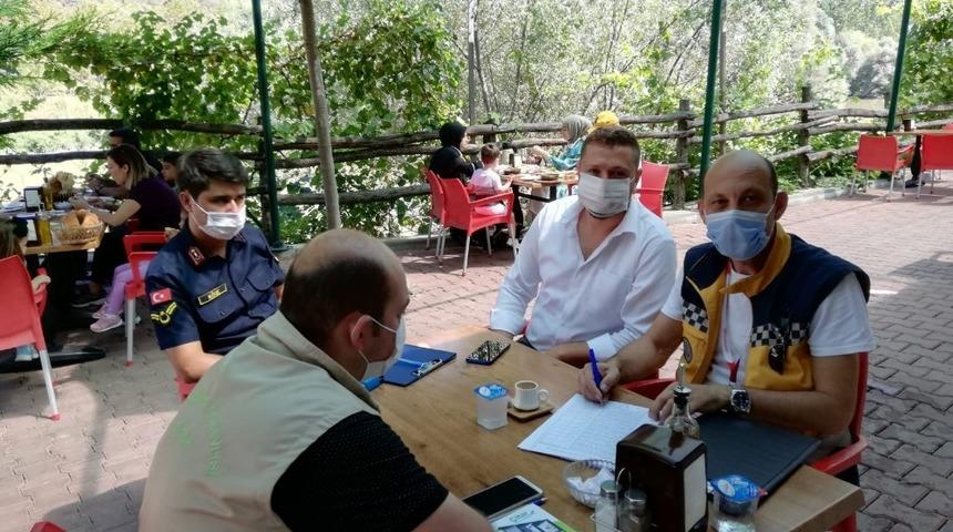 Osmaneli&rsquo;nde maske ve sosyal mesafe kurallarına sıkı denetim