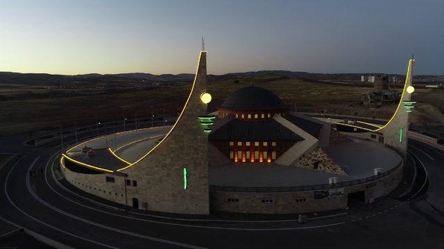 Türkiye’nin ilk ay yıldızlı camisi yarın ibadete açılıyor! Ay Yıldız Camii nerede?