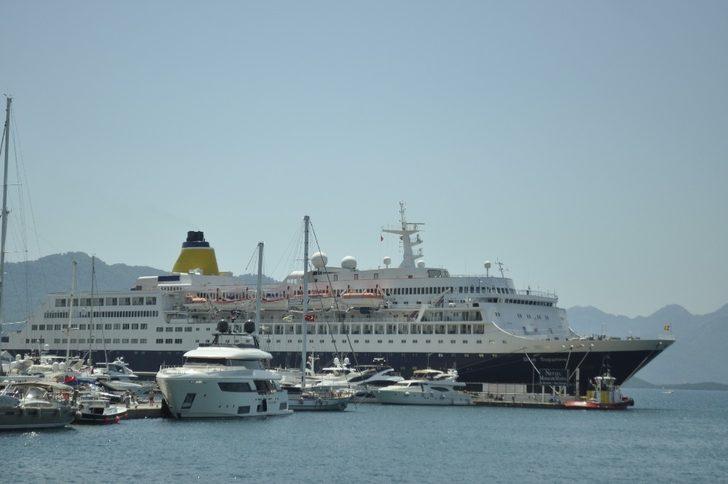 Lüks yolcu gemisi Marmaris’e bu kez yolcusuz geldi G2