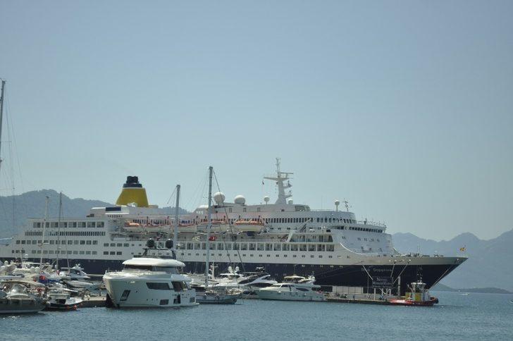 Lüks yolcu gemisi Marmaris’e bu kez yolcusuz geldi G5