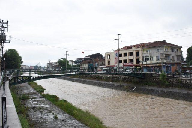 Asar Suyu’nda DSİ ve Belediye temizliğe başladı
