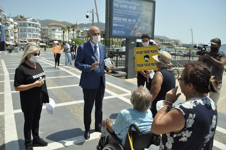 Marmaris’te gönüllü öğrencilerden korona virüs uyarısı G4