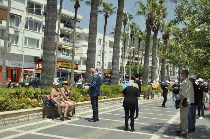 Marmaris’te gönüllü öğrencilerden korona virüs uyarısı G5