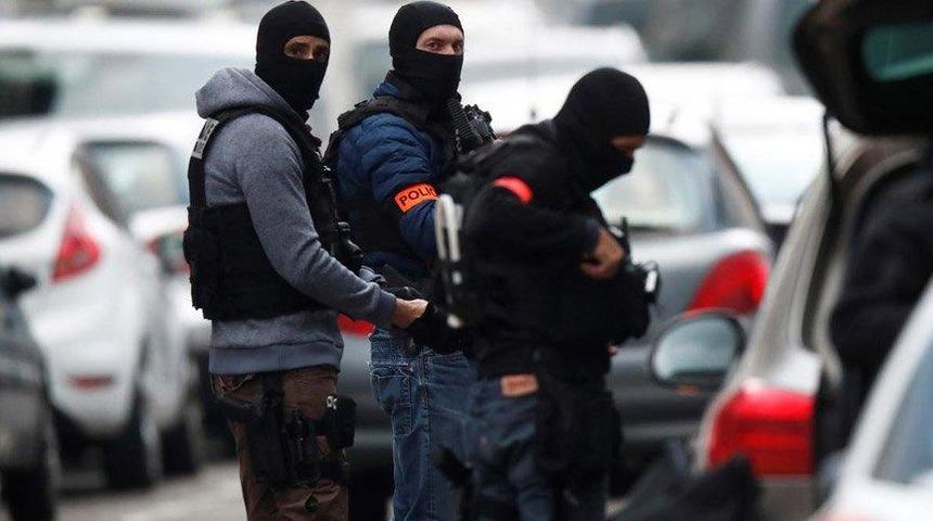 Fransa&rsquo;da bankada rehine krizi! Polis alarma ge&ccedil;ti