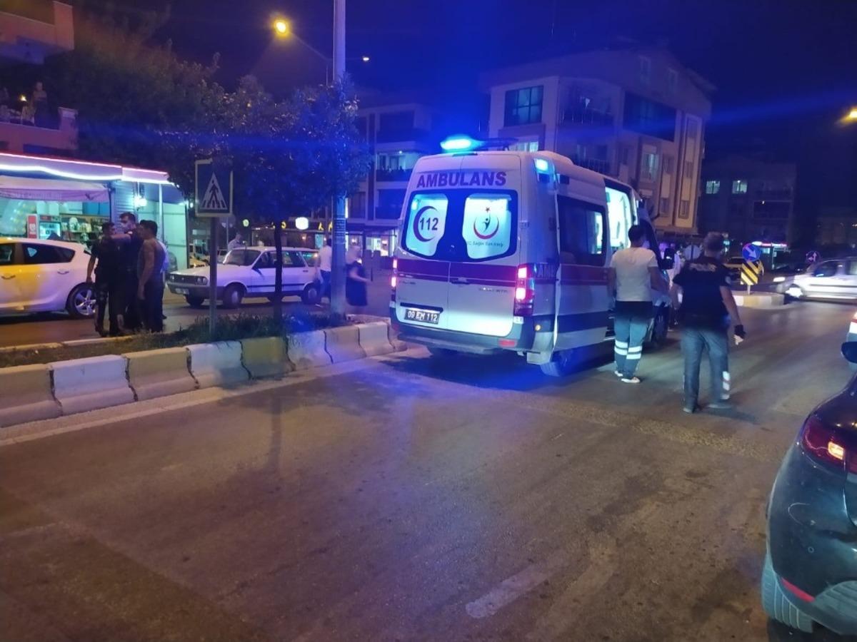 Elektrikli motosiklet ile otomobil &ccedil;arpıştı: 1 yaralı