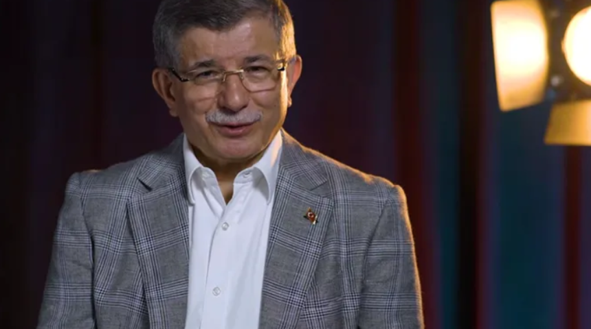 Ahmet Davutoğlu: Ben kendimi sağcı olarak g&ouml;rmedim hi&ccedil;bir zaman