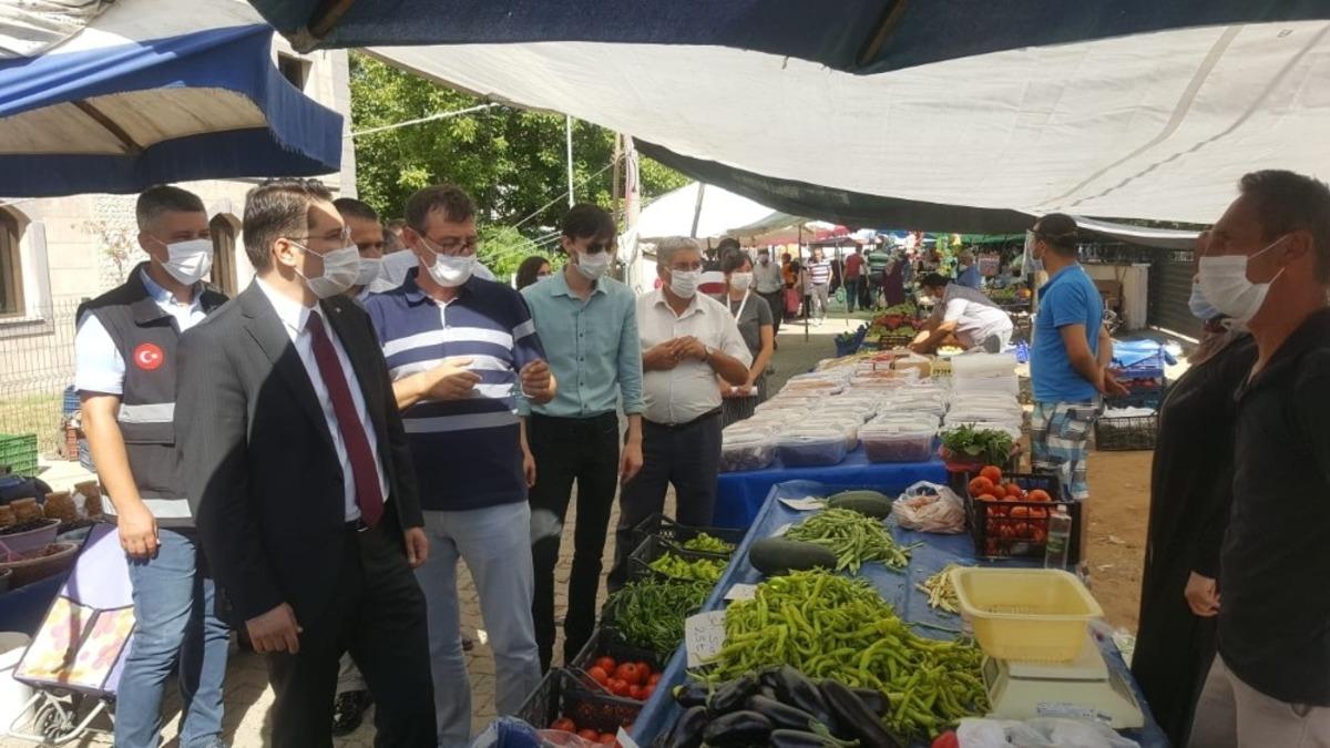 Yenice Kaymakamı&rsquo;ndan pazar yerinde kovid-19 denetimi