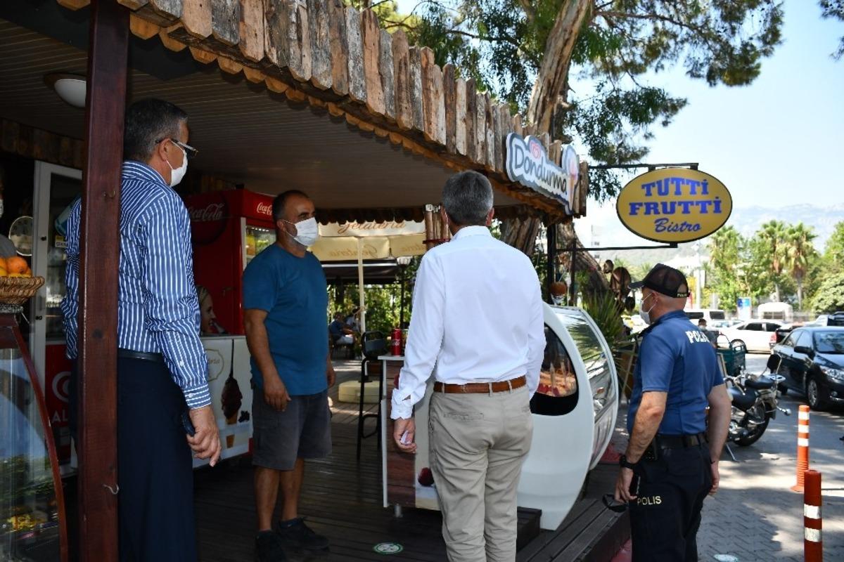 Kemer&rsquo;de Korona vir&uuml;s denetimi