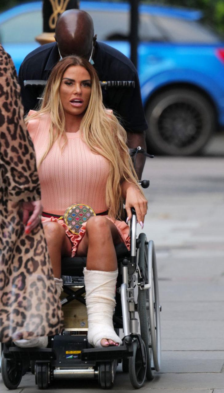 Türkiye tatilinde ayaklarını kıran Katie Price’a kötü haber!  G2