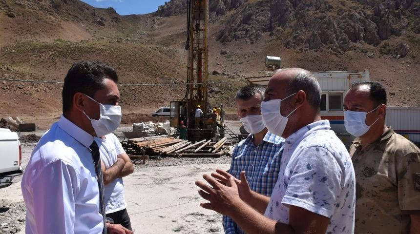 Vali Yardımcısı Kumbasar, sıcak su sondaj &ccedil;alışmalarını denetledi