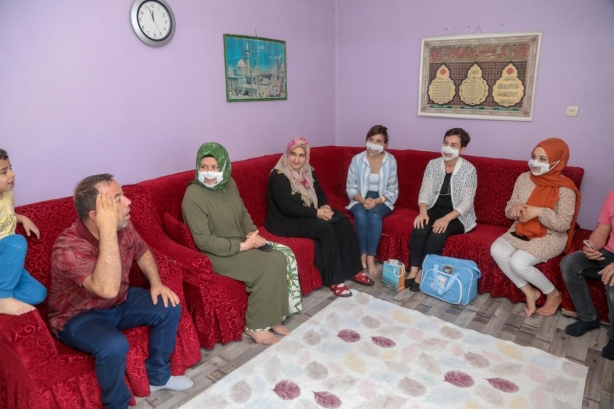 İşitme engelliler i&ccedil;in &ouml;zel maske &uuml;retildi