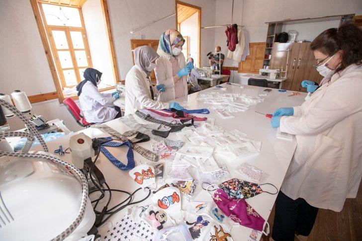 İşitme engelliler için özel maske üretildi G2