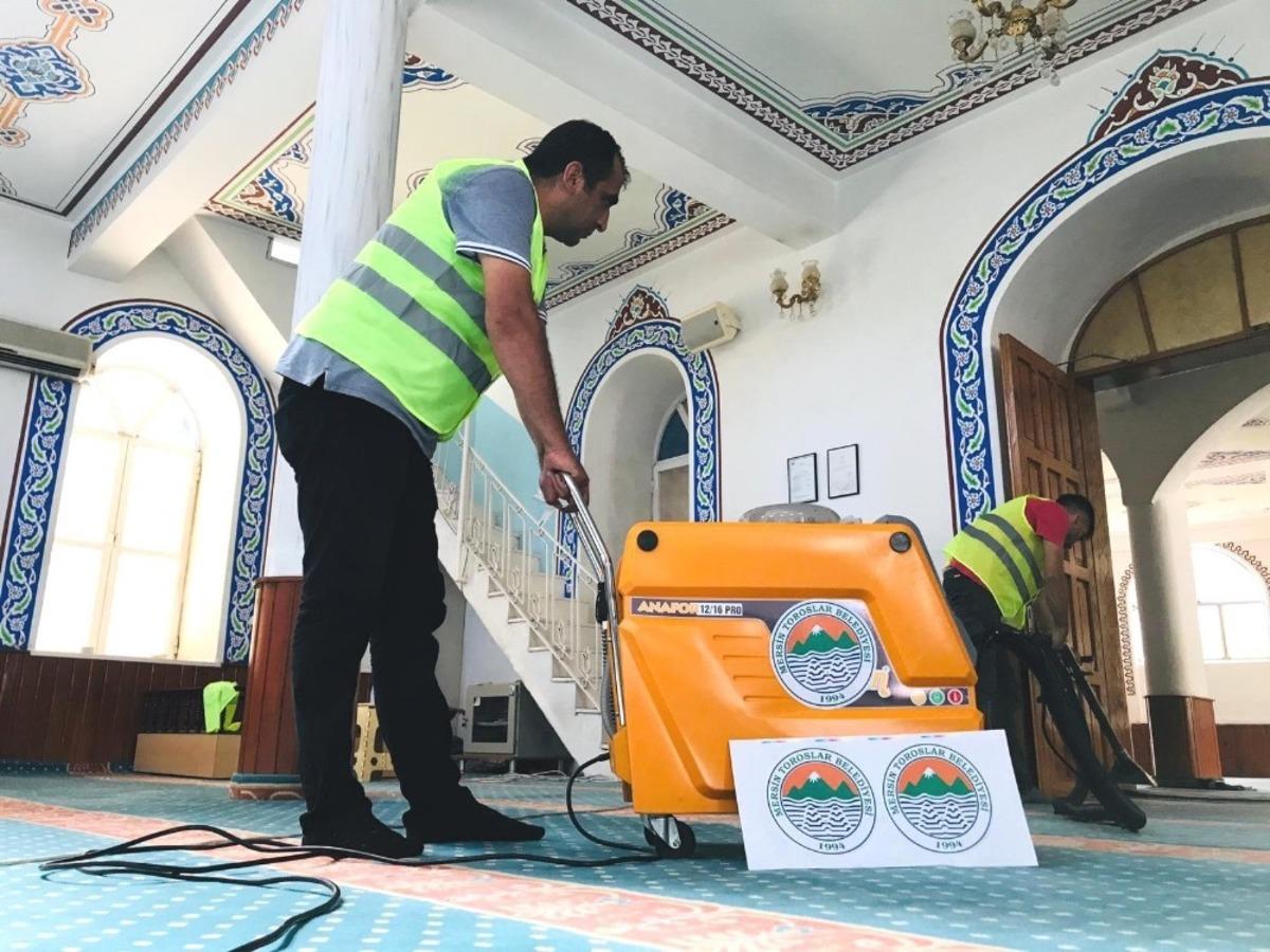 Toroslar&rsquo;da ibadethanelerin temizliği i&ccedil;in &ouml;zel ekip kuruldu