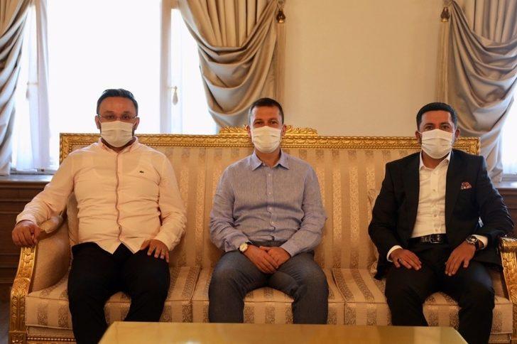 AK Parti Genel Sekreteri Şahin’den Belediye Başkanı Arı’ya ziyaret G3