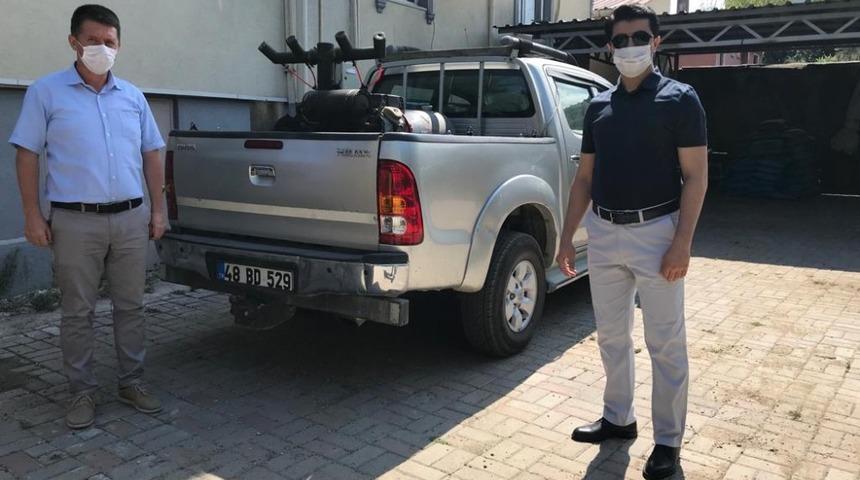 Manyas sivrisineğe karşı ilaçlanıyor