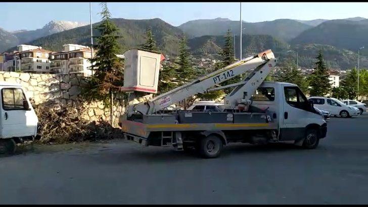 Jandarma 1 yıldır aranan zanlıyı çektiği fotoğraftan yakaladı G2