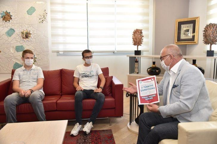 Başkan Ergün, LGS şampiyonlarını ağırladı G3