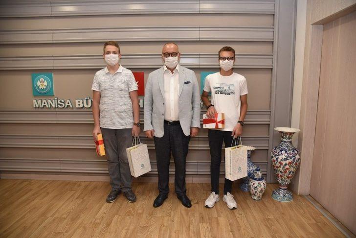 Başkan Ergün, LGS şampiyonlarını ağırladı G4